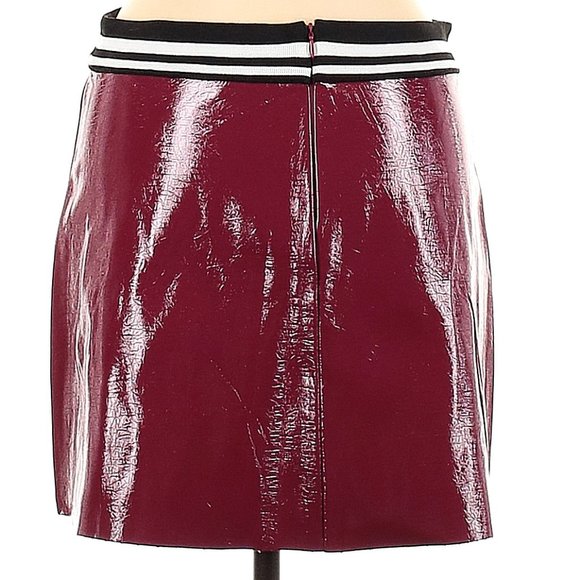 💥HOT ITEM💥 Patent Leather Varsity Skirt in Maroon - Picture 4 of 12
